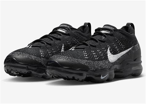 Official Photos of the Nike Air VaporMax 2023 Flyknit “Oreo” | Sneakers Cartel