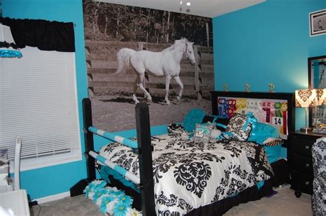 Horse Themed Decor / Louisville Kentucky Home With Horse Themed Decor Southern Living / At the ...