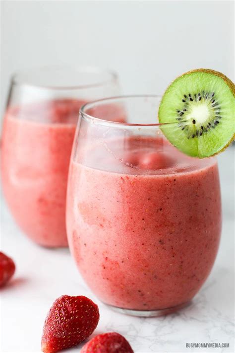 Strawberry Kiwi Smoothie | Kiwi smoothie, Kiwi smoothie recipes, Strawberry kiwi smoothie