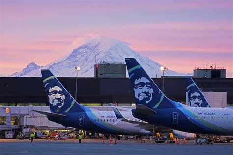 Alaska Air to require COVID-19 vaccine for employees | Juneau Empire