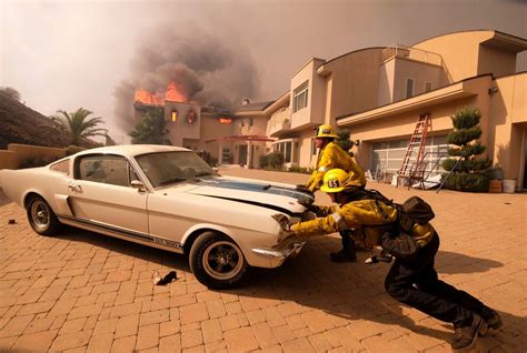 Southern California fires force evacuation of Malibu