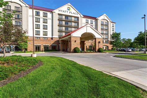 Overland Park Hotels With 18+ Check-In - Hotels For 18 Year Olds