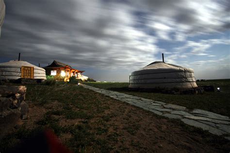 Moon Rise over Gobi Desert | The moon rising over the 3 Came… | Flickr