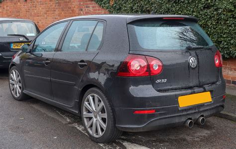 Volkswagen Golf R32 Mk5 Buyer's Guide & History - Garage Dreams