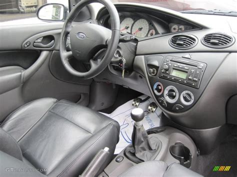 2003 CD Silver Metallic Ford Focus SVT Hatchback #50998745 Photo #10 | GTCarLot.com - Car Color ...