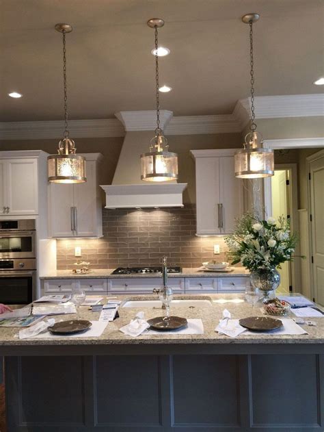 34 Wonderful Kitchen Lighting Ideas To Make It Look More Beautiful - PIMPHOMEE