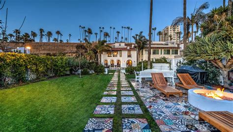 Own a Beachfront Santa Monica Home Built by a Silent Movie-Era Star ...