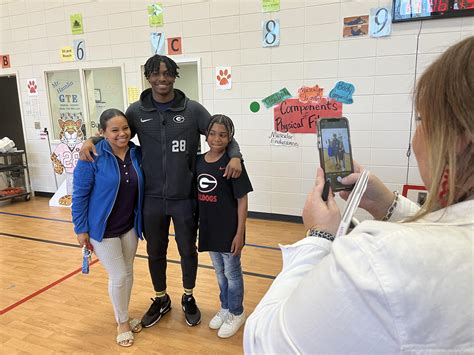 Grovetown High graduate spends spring break giving back to community | Columbia County Schools