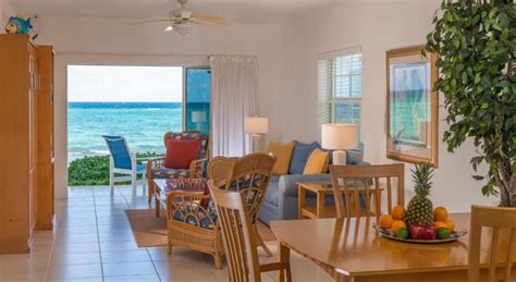 Wyndham Reef Resort, Grand Cayman in Grand Cayman - See 2023 Prices