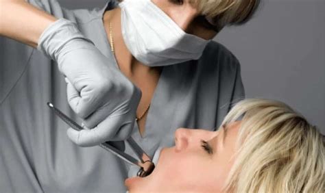 Preparing You For Your Tooth Extraction Procedure