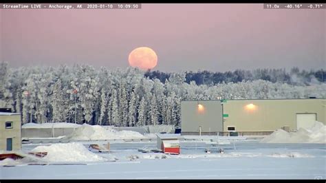 Gorgeous Lunar Eclipse Time Lapse - YouTube