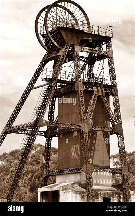 Mine shaft elevator hi-res stock photography and images - Alamy