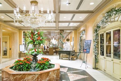 ROYAL SONESTA NEW ORLEANS: LUXURY ON BOURBON STREET