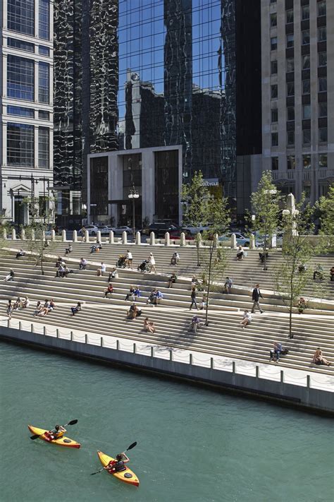 Gallery of Chicago Riverwalk Opens to the Public, Returning the City to the River - 4