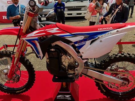 Cr Electric Honda : See The Honda Electric Dirt Bike Prototype In ...