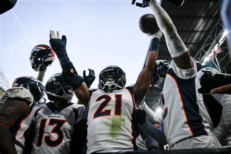 Denver Broncos Analysis: Russell Wilson's late heroics, staunch defense leads to win over ...