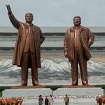 Kim il-Sung and Kim Jong-il statues in Pyongyang, Democratic People's ...