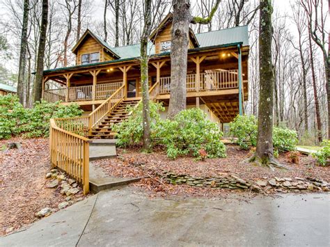 Charming Peaceful Log Cabin near Smoky Mountains, Tennessee