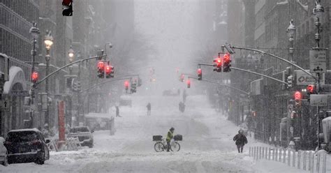 Deadly storm continues to dump snow on Northeast