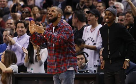 Drake Gave A Surprise Performance Outside Of Raptors Game – VIBE.com