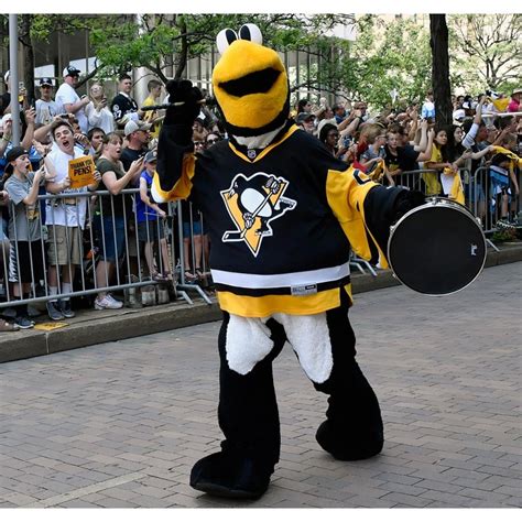 Pittsburgh Penguins mascot Iceburgh