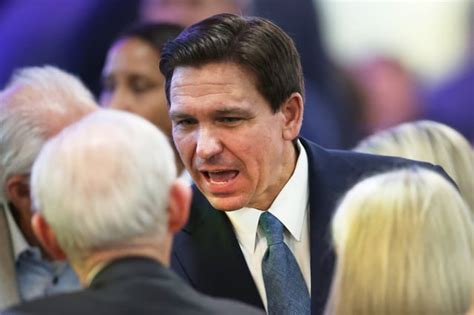 Ron DeSantis supporters switch to Donald Trump after Twitter fiasco : r ...