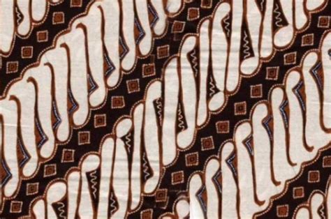 Motif Batik Parang Kusumo, Asal Usul dan Filosofinya