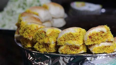 Dabeli Recipe, Recreate The Gujarati Street Food Delight At Home