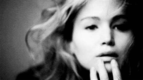 Jennifer Lawrence Photoshoot GIF - Find & Share on GIPHY