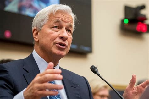 JPMorgan's Jamie Dimon says US, world headed for recession in 2023