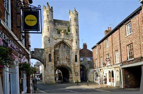 Monk Bar, York City Walls - Jorvik.co.uk