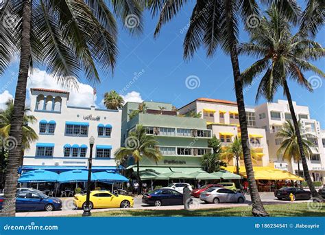 Ocean Drive Hotels and Buildings in Miami Beach, Florida Editorial ...