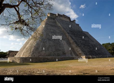 The magician pyramid in Uxmal Stock Photo - Alamy