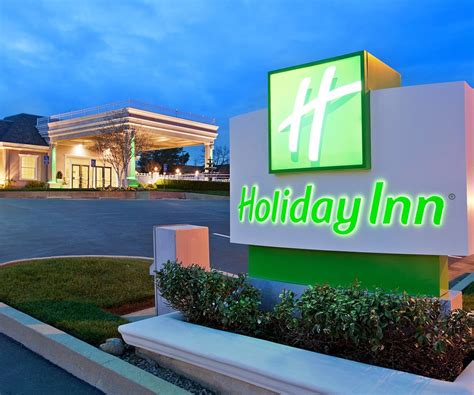 HOLIDAY INN HOTEL AND CONVENTION CENTER $127 ($̶1̶9̶5̶) - Updated 2021 Prices & Reviews ...