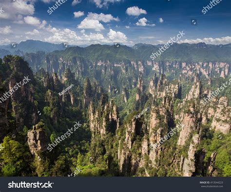 Avatar Mountains Of Zhangjiajie - China Stock Photo 413544223 : Shutterstock