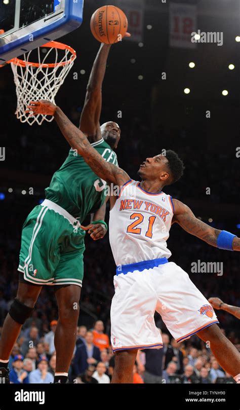 Iman Shumpert Dunk On Kevin Garnett