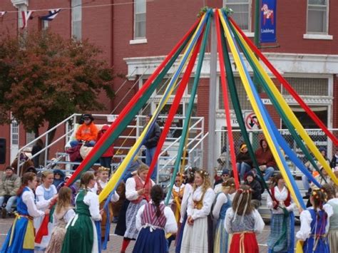 Swedish Festival Kansas | this swedish festival is celebrated in lindsborg kansas | Lindsborg ...