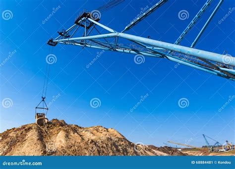 Big Dipper Dragline Excavator Royalty-Free Stock Photography | CartoonDealer.com #68884481