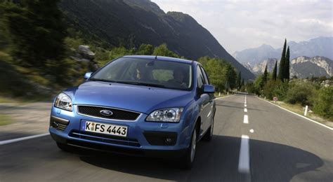 Ford Focus 2004 1.6 16V Ti-VCT (2004 - 2008) reviews, technical data ...