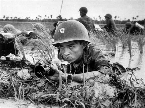 Capturing Truth | Photojournalism Of The Vietnam War — Genesis Creative ...