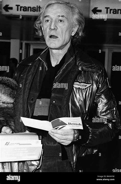 Richard Harris Irish actor at Heathrow airport March 1983 Stock Photo ...