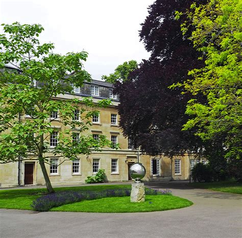 Garden Quad and sundial, Balliol College, Oxford | Slow Europe Travel ...