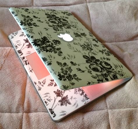 TwistedPainter: DIY Laptop Skin for $1