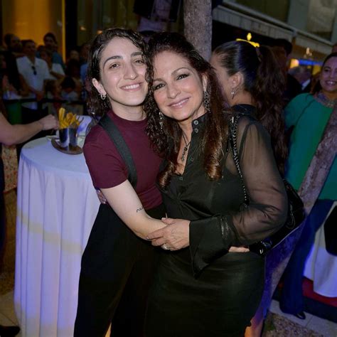 Gloria Estefan's daughter Emily opens up about coming out - ABC News