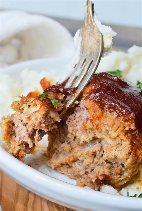 Glazed Meatloaf Muffins - WonkyWonderful