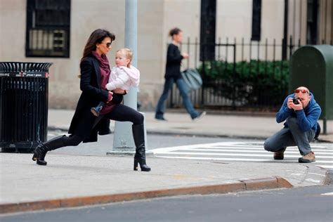 Hilaria Baldwin Practices Yoga On The Streets Of Manhattan