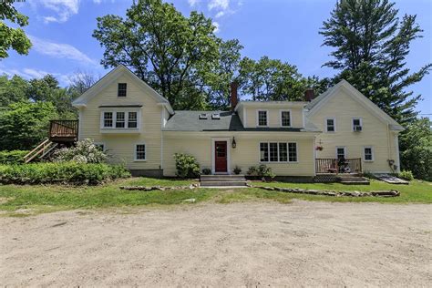 Classic Maine Farmhouse | CIRCA Old Houses | Old Houses For Sale and ...