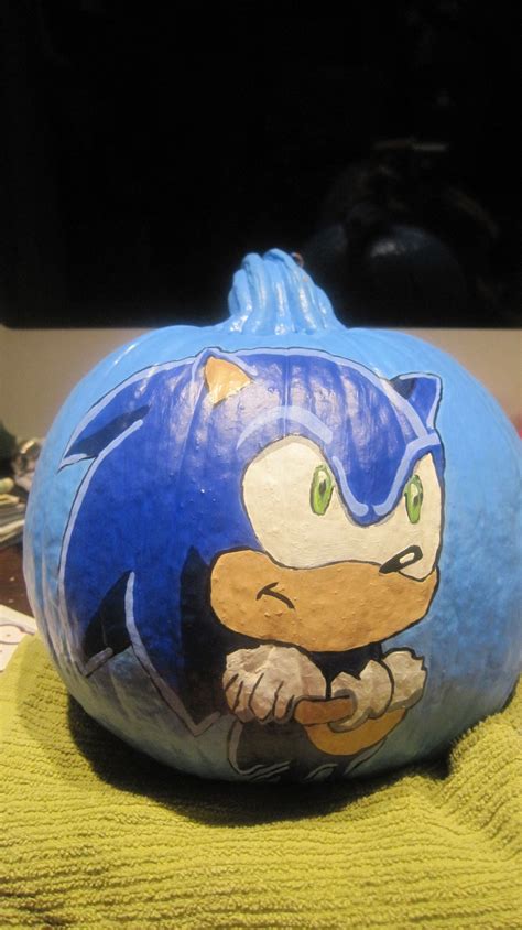 hand painted sonic the hedge hog pumpkin #HandPaintedsonicpumpkin, # ...