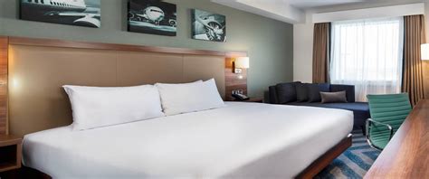 Heathrow Airport Hotel - Hilton Garden Inn London Heathrow