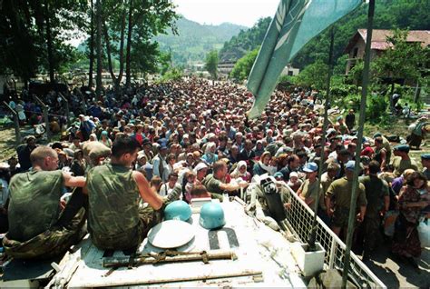 Jak začal srebrenický masakr: Lázeňské město se proměnilo v dějiště genocidy - Aktuálně.cz